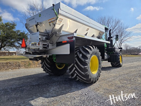 Photo of 2025 John Deere 800R