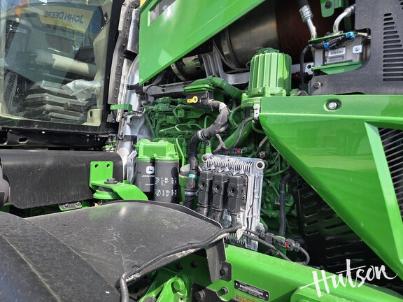 Photo of 2025 John Deere 800R