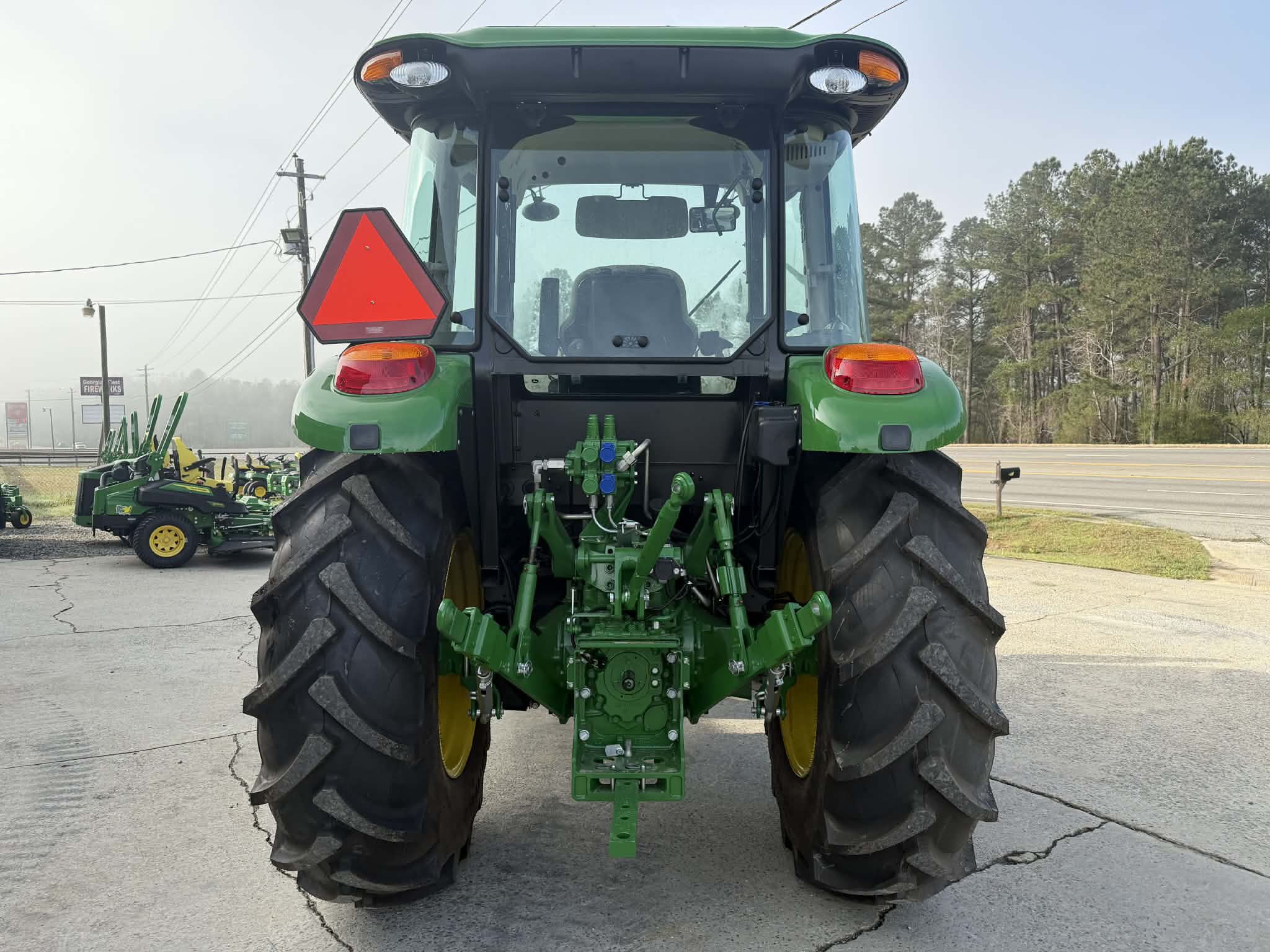 2026 John Deere 5100E Image 7
