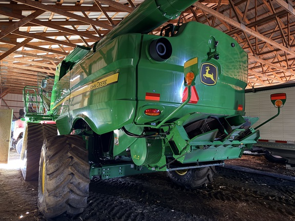 Photo of 2023 John Deere S790