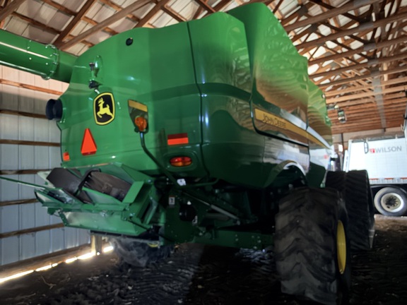 Photo of 2023 John Deere S790
