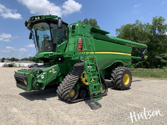 Photo of 2023 John Deere S790