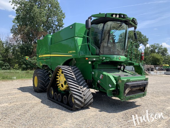 Photo of 2023 John Deere S790