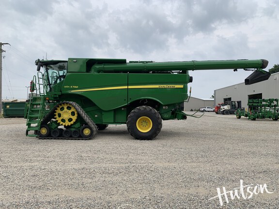 Photo of 2023 John Deere S790