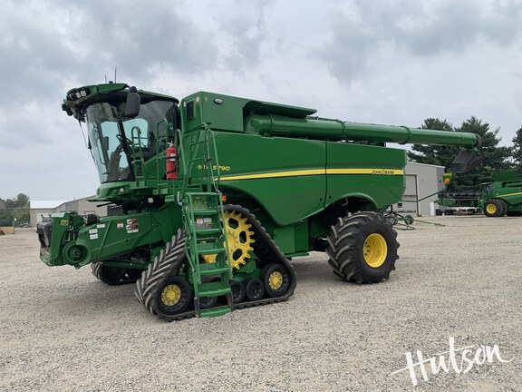 Photo of 2023 John Deere S790