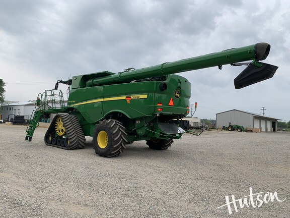 Photo of 2023 John Deere S790