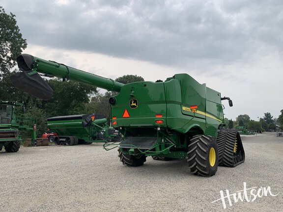 Photo of 2023 John Deere S790