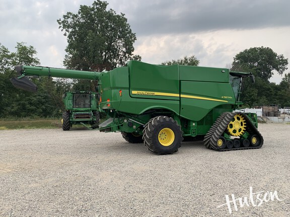 Photo of 2023 John Deere S790