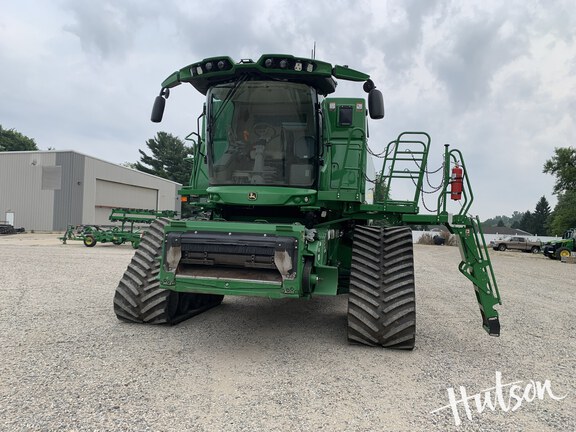 Photo of 2023 John Deere S790