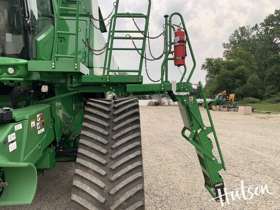 Photo of 2023 John Deere S790