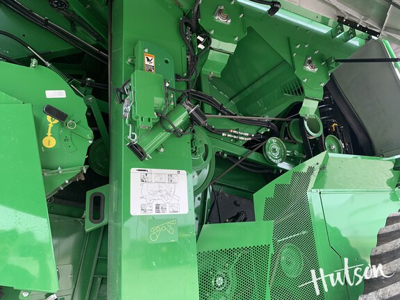 Photo of 2023 John Deere S790