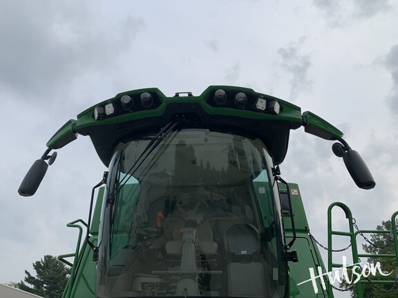 Photo of 2023 John Deere S790