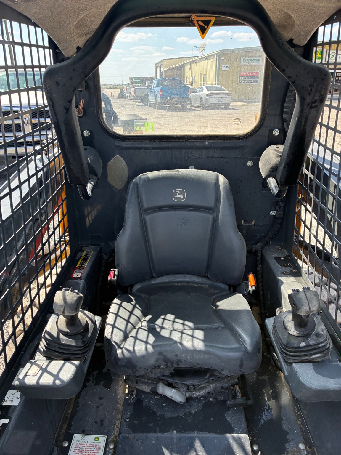 2023 John Deere 316GR Image 8