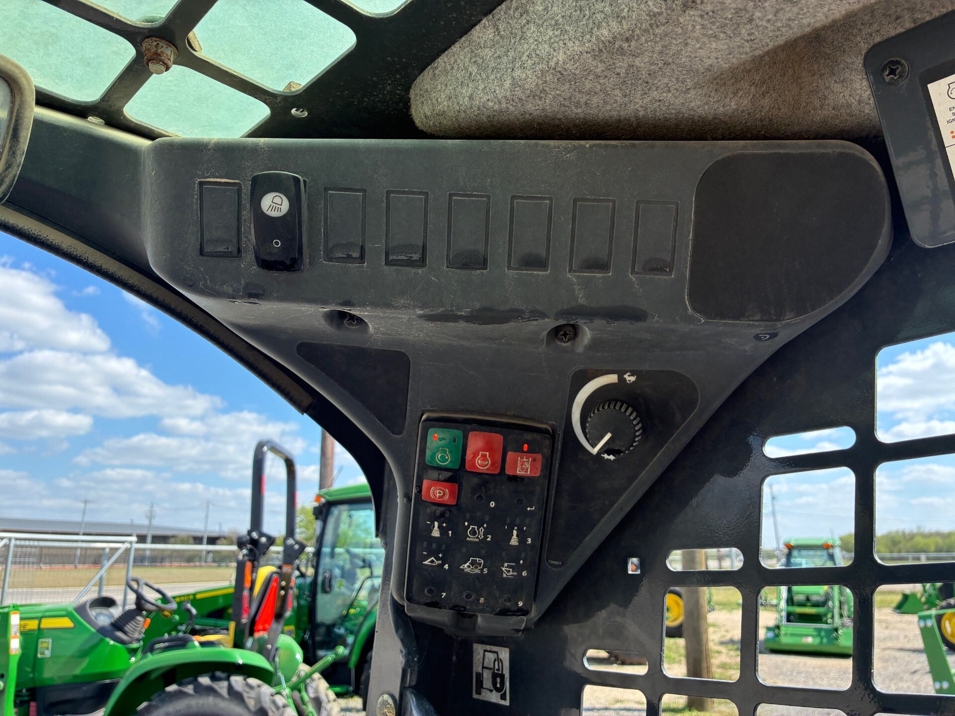 2023 John Deere 316GR Image 9