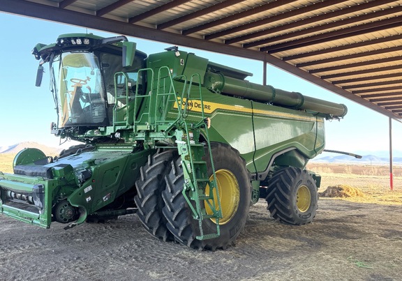 Photo of 2023 John Deere X9 1100