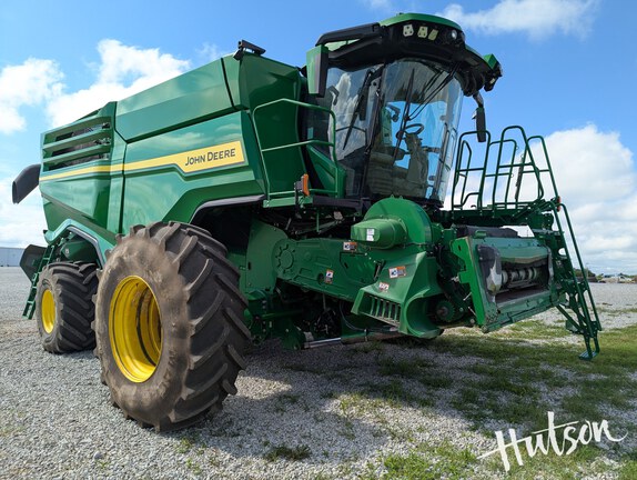 Photo of 2023 John Deere X9 1100