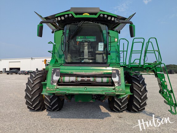 Photo of 2023 John Deere X9 1100