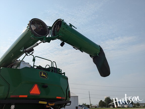 Photo of 2023 John Deere X9 1100