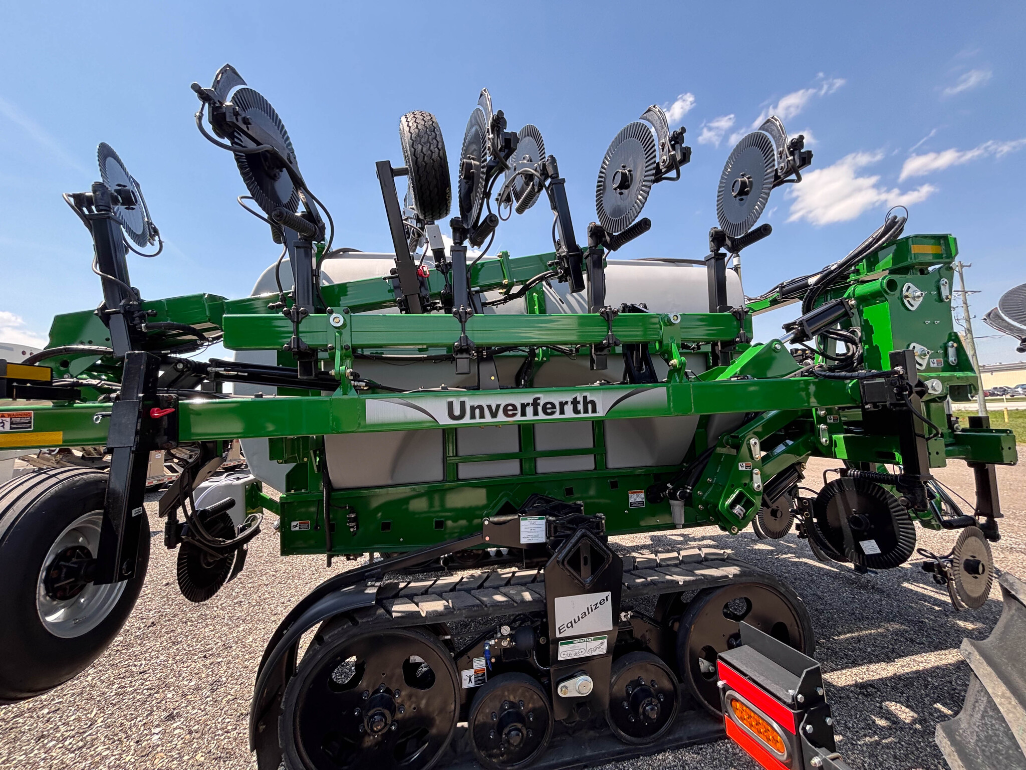 Used 2025 Unverferth 2600 Nutrient Application at Koenig Equipment in Knightstown, IN - PhotoXL3