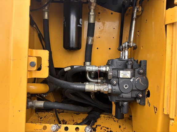 2007 John Deere 700J