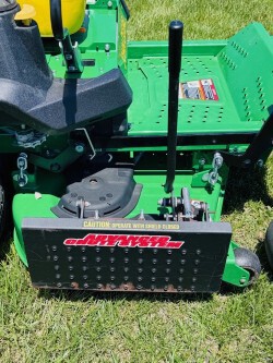 2023 John-Deere Z720E