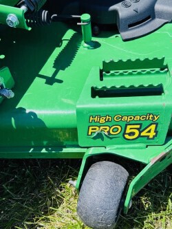 2023 John-Deere Z720E