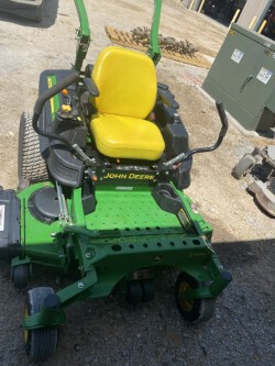 2016 John Deere Z920M Photo 2