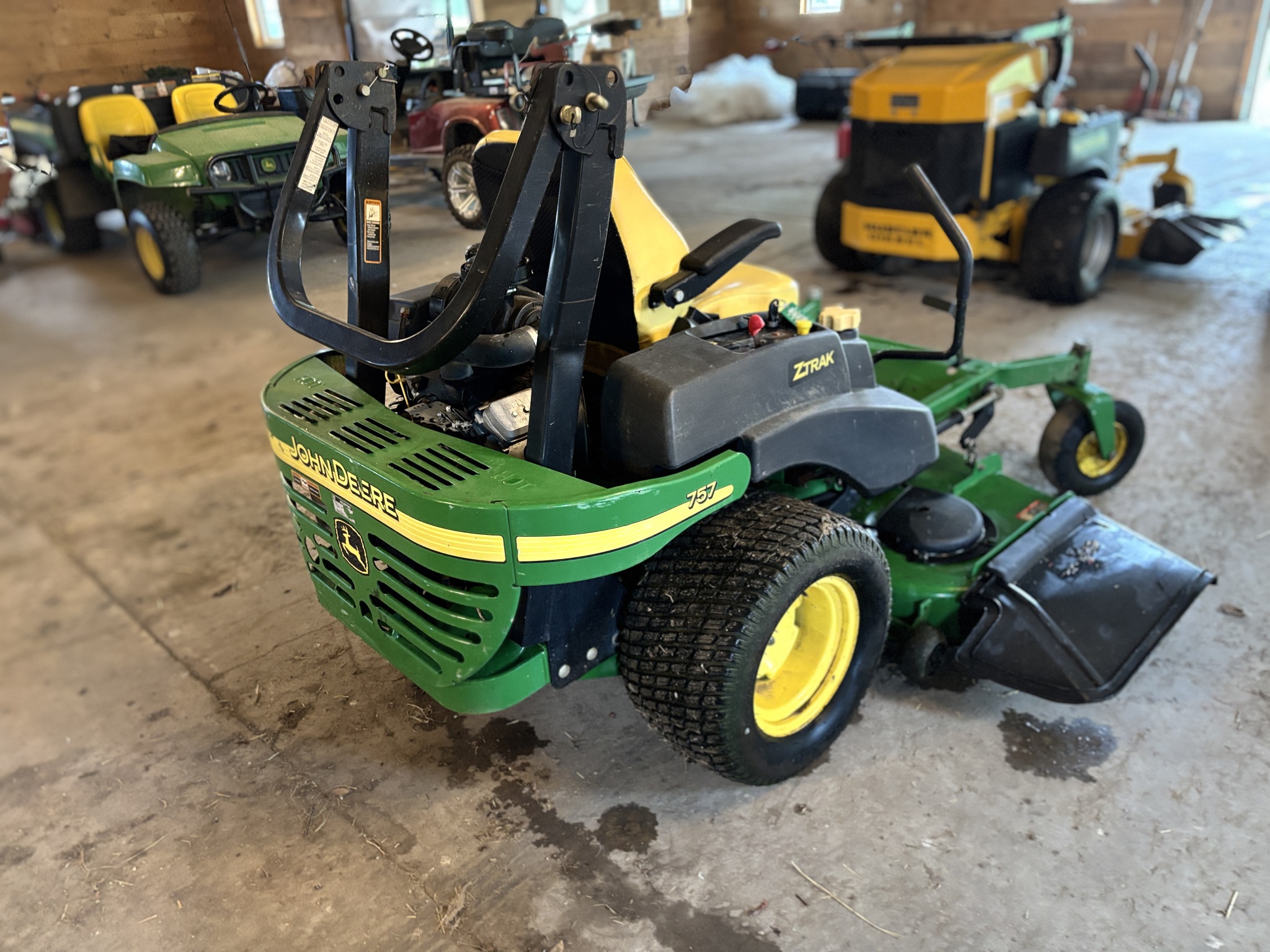 Used 2007 John Deere 757 Zero Turn Mowers at Koenig Equipment in Richmond, IN - PhotoXL2