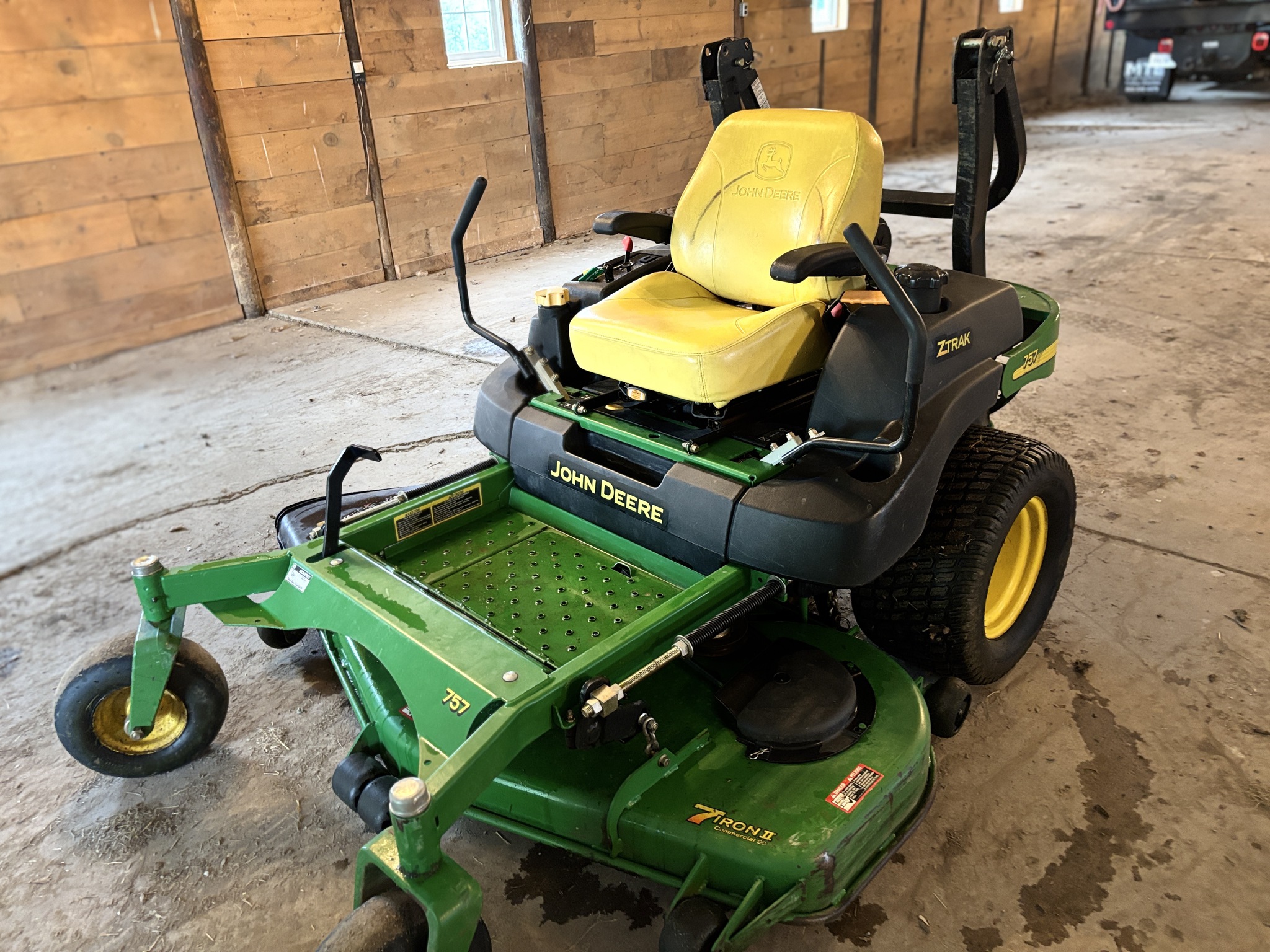 Used 2007 John Deere 757 Zero Turn Mowers at Koenig Equipment in Richmond, IN - PhotoXL8