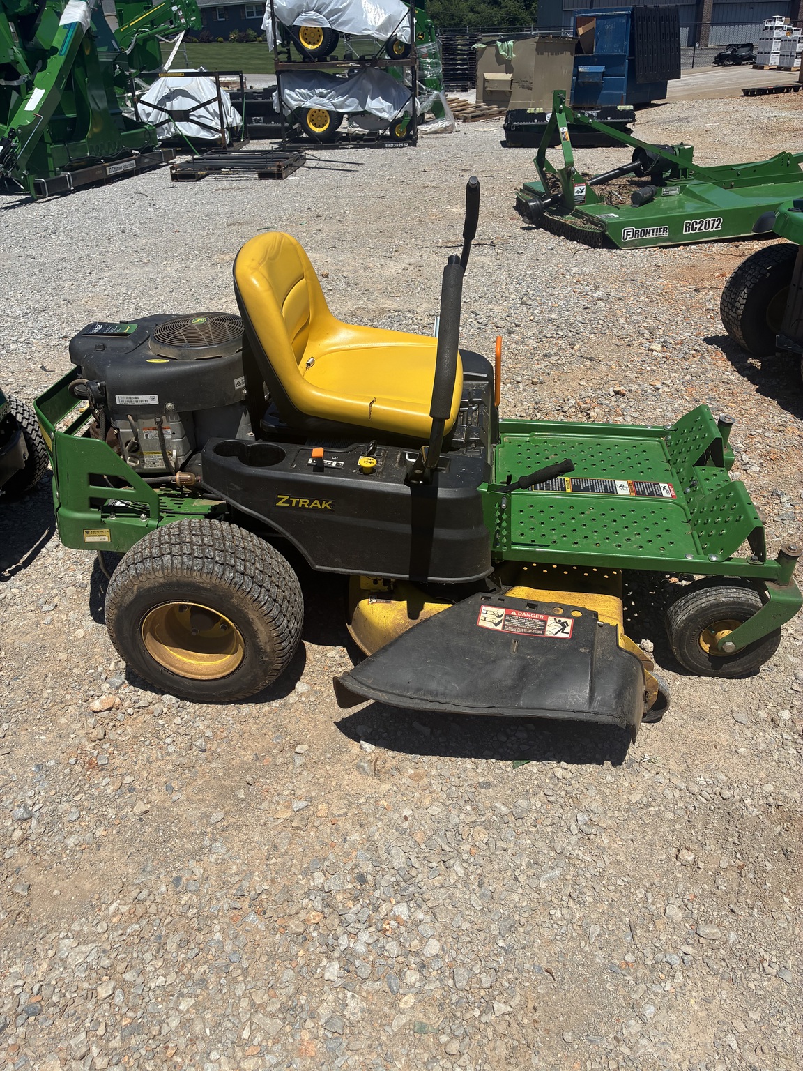 2016 John Deere Z335E