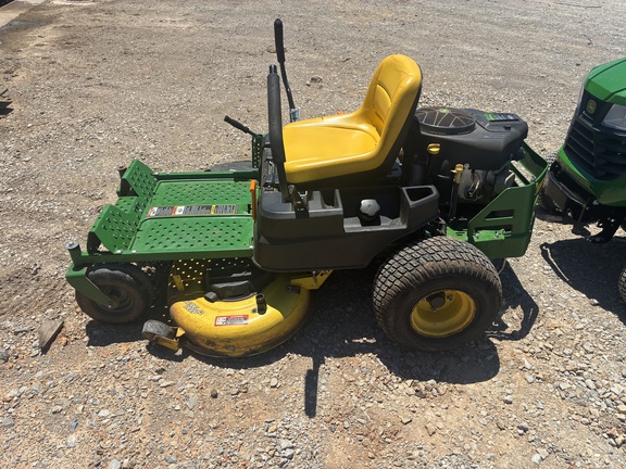 2016 John Deere Z335E
