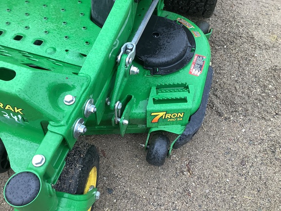 Photo of 2024 John Deere Z920M