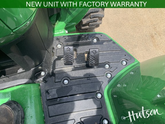 Photo of 2026 John Deere 4052M