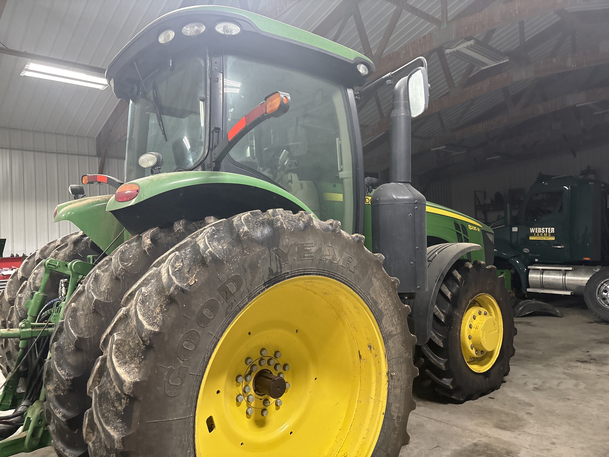 Used 2011 John Deere 8235R Row Crop Tractors at Koenig Equipment in Greenville, OH - PhotoXL2