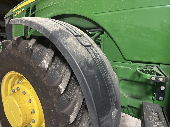 Used 2011 John Deere 8235R Row Crop Tractors at Koenig Equipment in Greenville, OH - Photo9