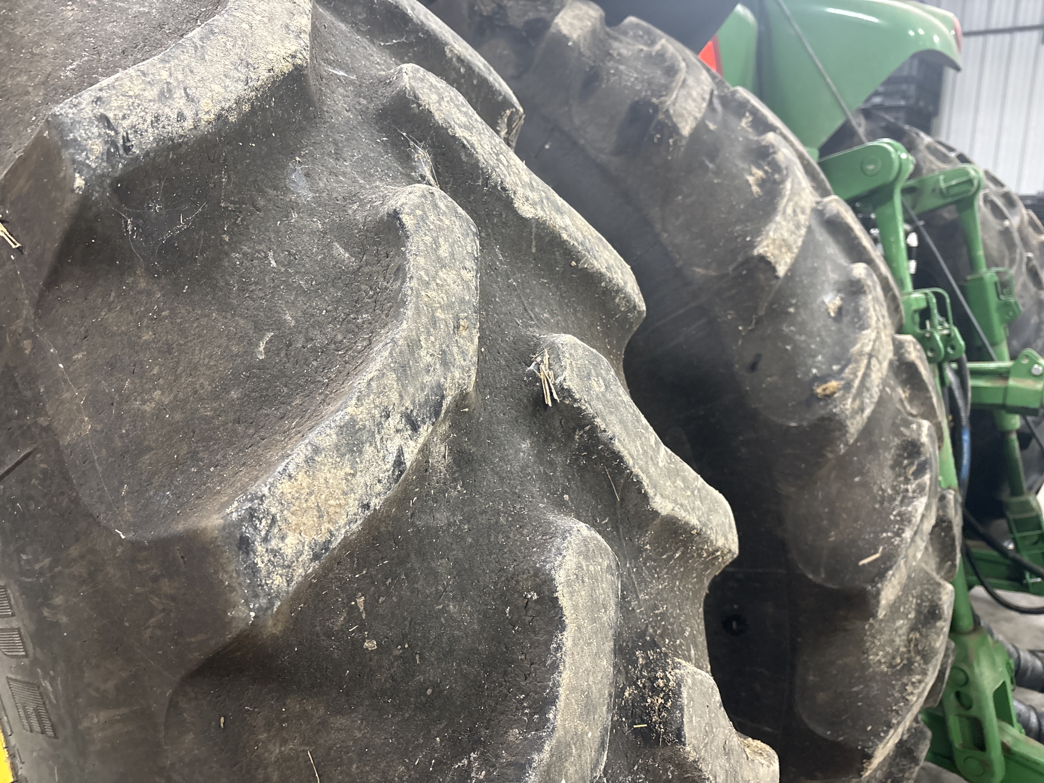 Used 2011 John Deere 8235R Row Crop Tractors at Koenig Equipment in Greenville, OH - PhotoXL18