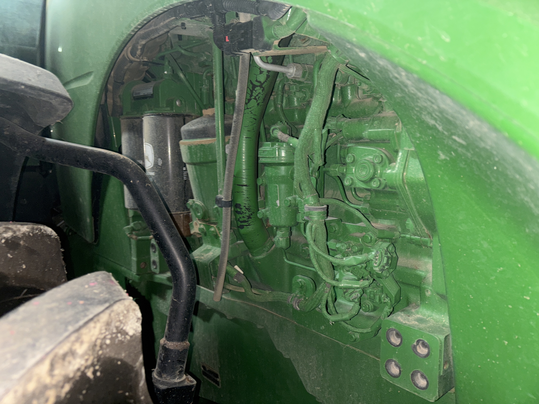 Used 2011 John Deere 8235R Row Crop Tractors at Koenig Equipment in Greenville, OH - PhotoXL22