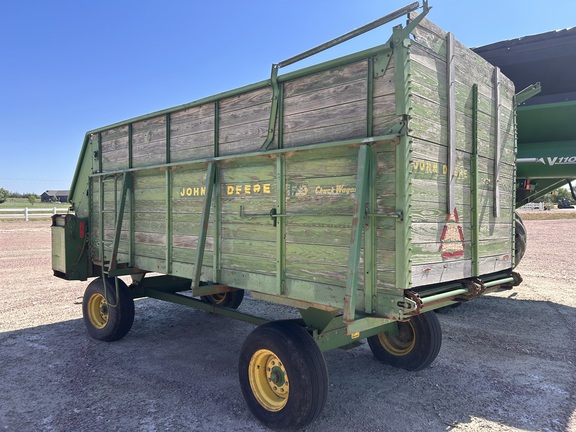 John Deere Chuck (2nd thumbnail)