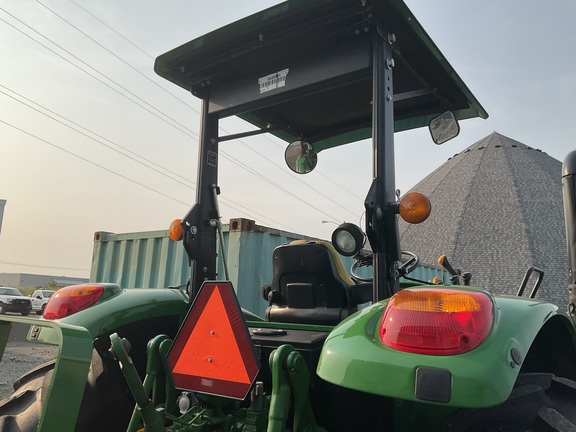 Photo of 2018 John Deere 6120M
