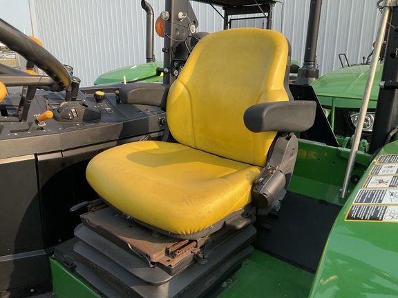 Photo of 2018 John Deere 6120M