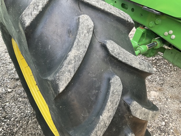 Photo of 2018 John Deere 6120M