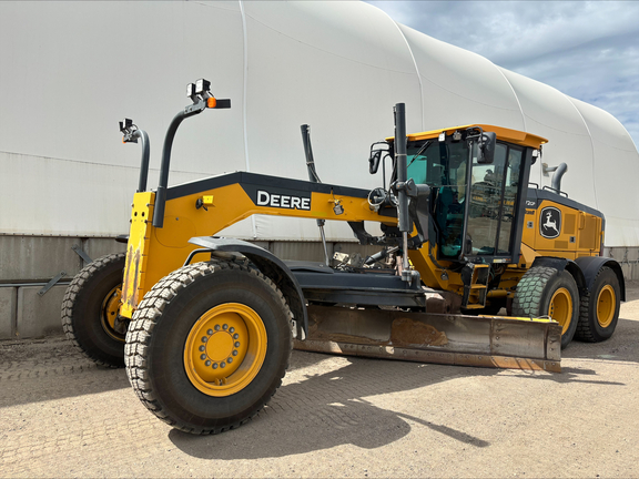 Photo of 2021 John Deere 872G