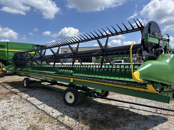Used 2026 John Deere RDF 35 Combine Platforms at Koenig Equipment in Urbana, OH - Photo3