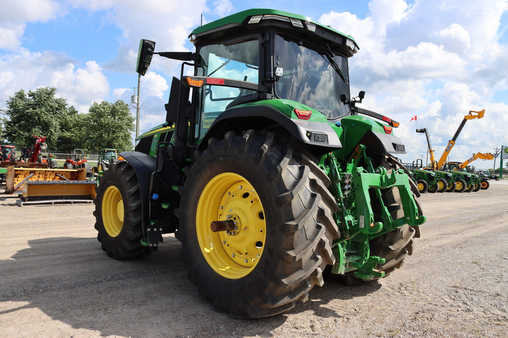 2023 John Deere 7R 210 Row Crop Tractors
