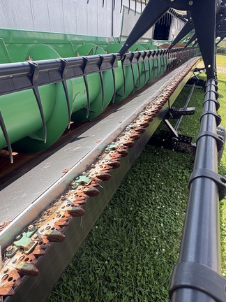 Used 2012 John Deere 635F Combine Platforms at Koenig Equipment in Oxford, OH - Photo5