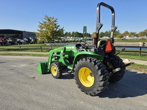 2022 John-Deere 3032E