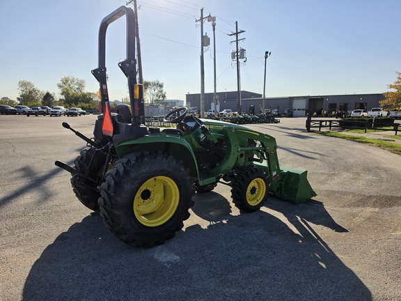 2022 John-Deere 3032E