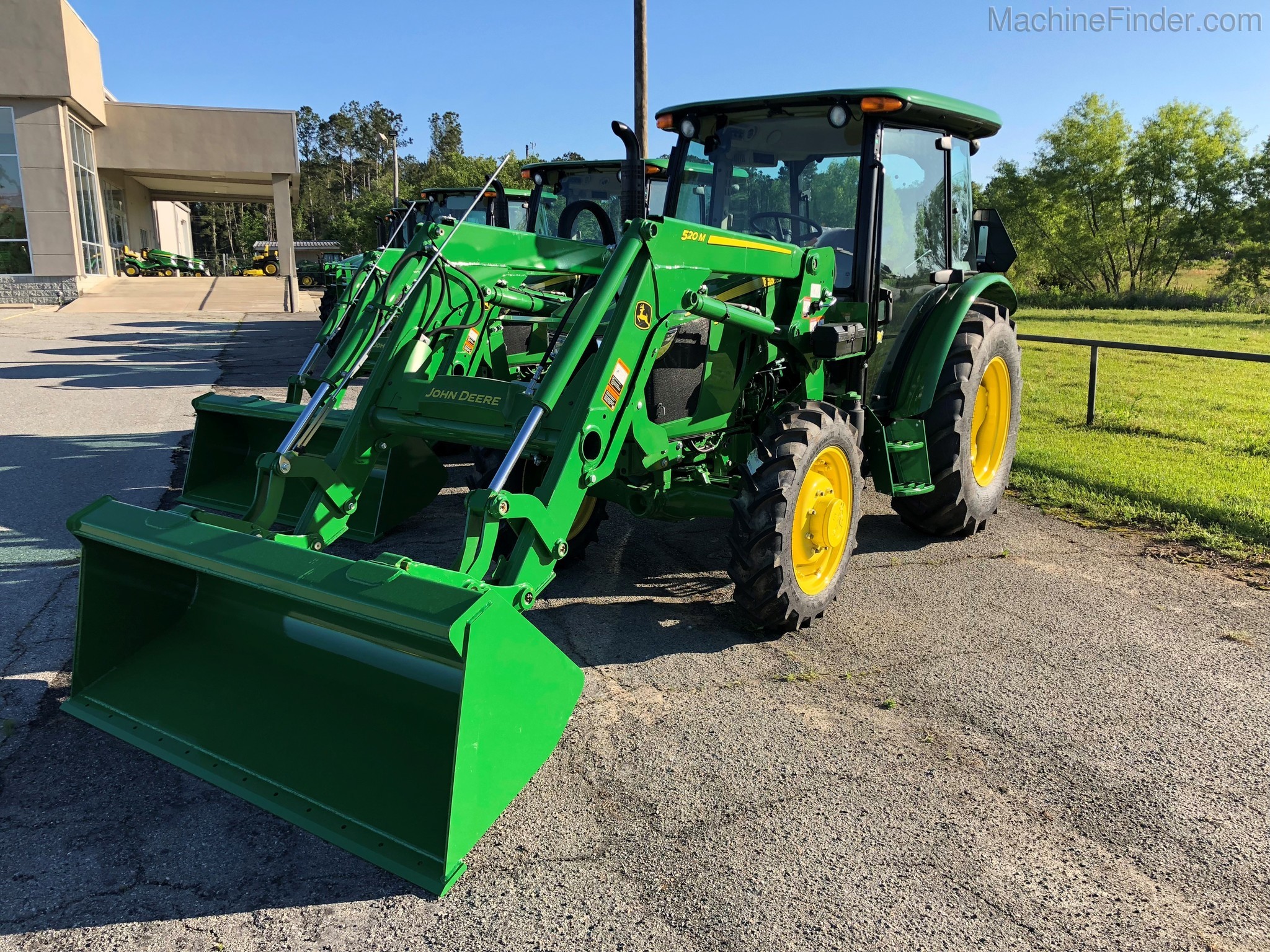 2020 John Deere 5065E Image 1