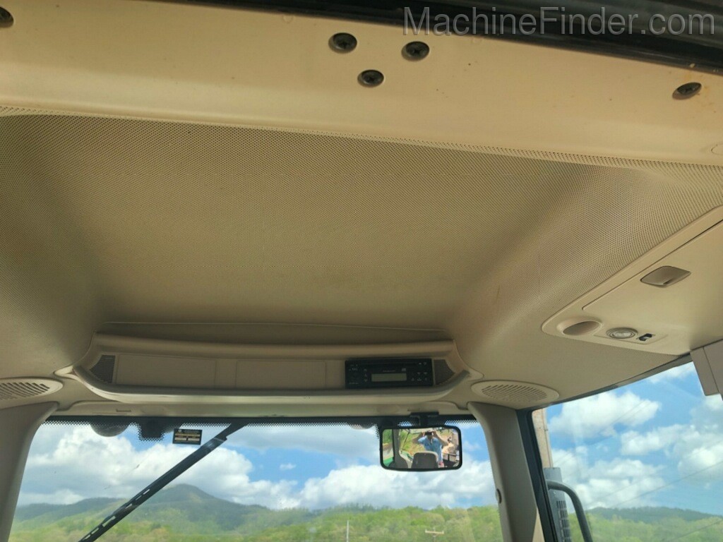 2006 John Deere 6420 Image 7