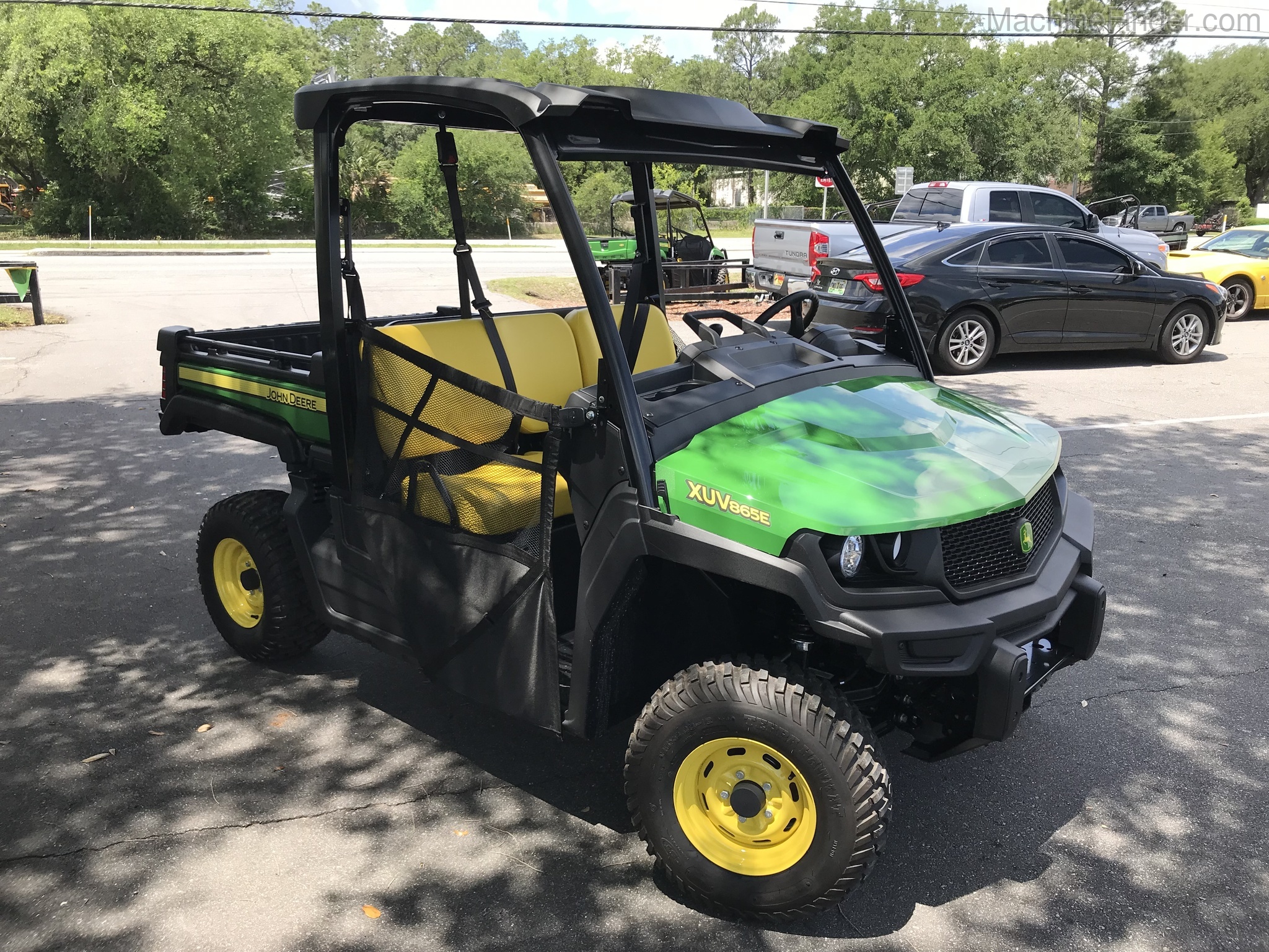 2020 John Deere XUV865E Image 1